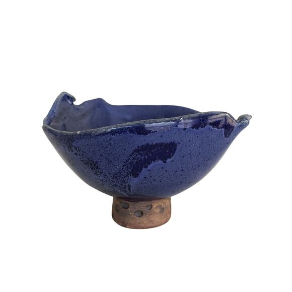 Handmade Beautiful Ornate Ceramic Bowl Dish Pottery Dinnerware Signed - Picture 1 of 5